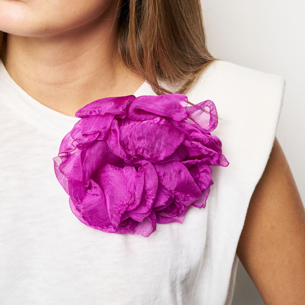 NADINE Brosche Magenta