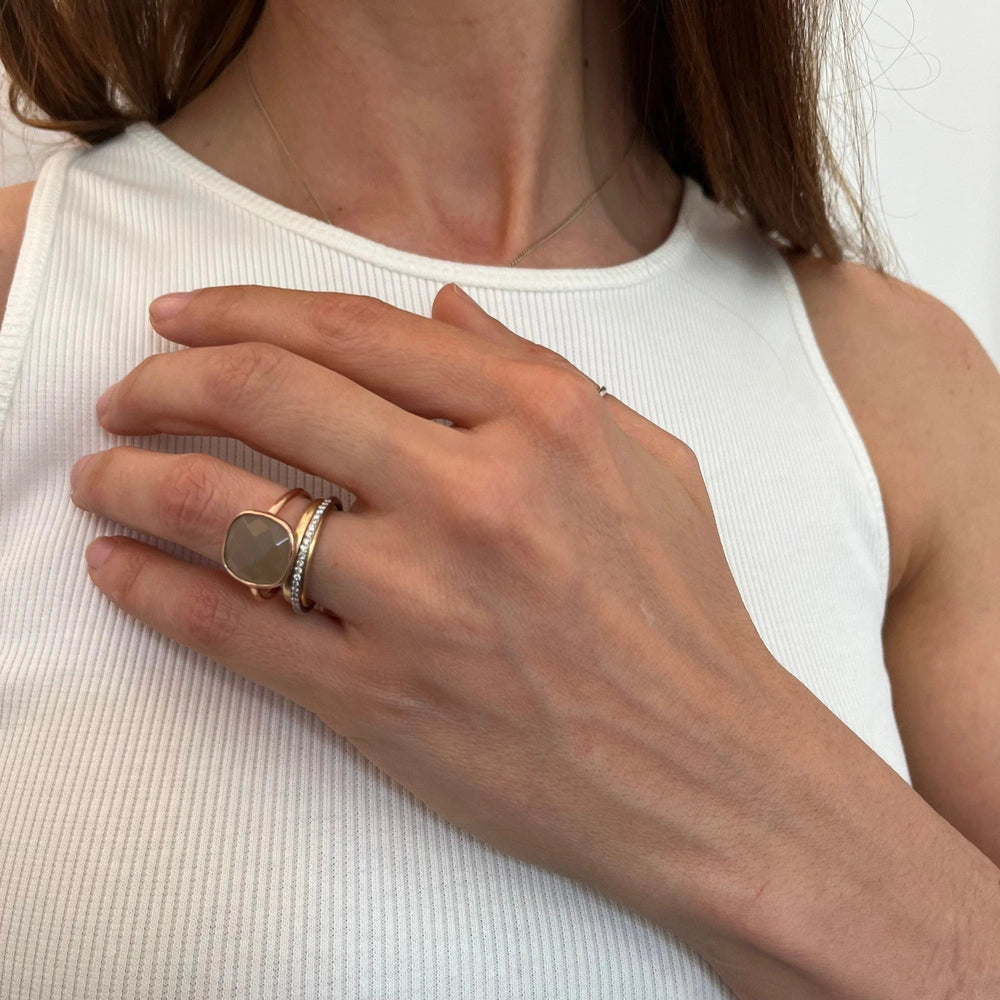 GRETA RING grauer Mondstein